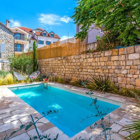 Stunning Home In Split With Outdoor Swimming Pool Екстер'єр фото